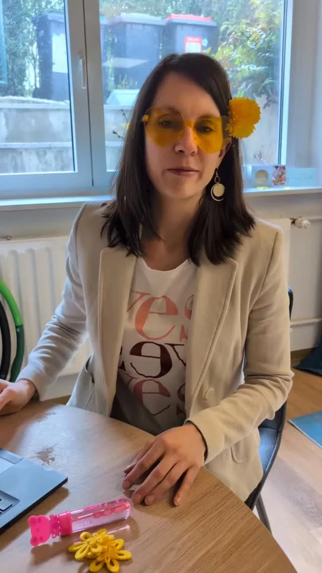 Das ist keine Nettigkeit. Das ist echte Wertschätzung. 💛

Deine Stärken entfalten sich nicht überall 👉 sondern im richtigen Umfeld.
Die Frage ist nur: Bist du in einem Umfeld, in dem deine Stärke gebraucht wird?

Mein Buch hilft dir dabei, DEINEN Platz zu finden – inkl. Kurz-Persönlichkeitstest!
👉 Jetzt vorbestellen & herausfinden, was wirklich zu dir passt!

Kommentiere BUCH und ich schicke dir den Link direkt zu! 🤩

#schemadu
#jobwechsel
#stärkenstärken
#jobliebe
#persönlicheweiterentwicklung
#endlicheinjobderzumirpasst