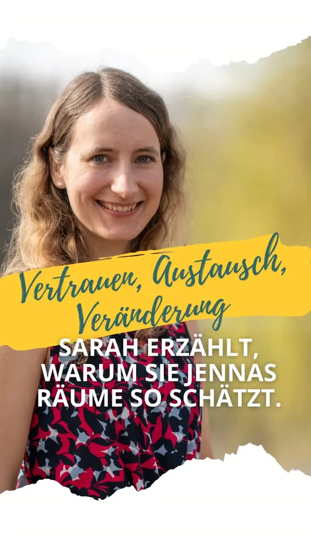 Der Teil, vor dem die meisten am Anfang zurückschrecken, ist am Ende der, den sie am wenigsten missen wollen: die Gruppe.
Ich verstehe das. Über den eigenen Job zu sprechen fühlt sich heikel an, gerade wenn du gerade nicht weißt, wie es weitergehen soll. Vor Fremden schon gar nicht. Und die Sorge, dass dir dann alle erzählen, was du jetzt tun solltest, ist ja nicht aus der Luft gegriffen - Ratschläge bekommst du im Bekanntenkreis schließlich genug.
Nur passiert in diesen Calls etwas anderes. Da sitzen Menschen, die an einem ähnlichen Punkt stehen und die dir nicht erklären, wie dein Leben funktioniert. Sie erzählen, wie es bei ihnen gerade ist. Und in dem Moment, in dem du merkst, dass es nicht nur dir so geht, fällt eine Menge Druck weg, von dem du gar nicht wusstest, dass du ihn mit dir herumträgst.
Meine Aufgabe ist dann der Impuls, der dich weiterbringt, und der nächste Schritt, den du wirklich umsetzen kannst.
Wir starten am 5. Oktober - alles zum Schema Du® Traumjob Coaching findest du über den Link in meiner Bio.
#schemadu karrieremitpersönlichkeit gruppencoaching beruflicheneuorientierung karrierecoaching kundenstimme